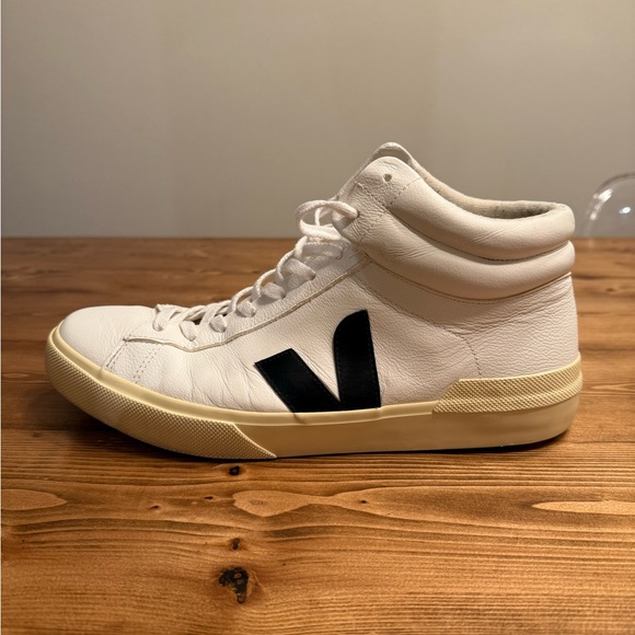 Veja V-15 LEATHER WHITE BLACK (previous version) - Picture 5 of 9